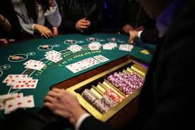 Filipino player using kkjl platform on mobile to access sports and casino sections